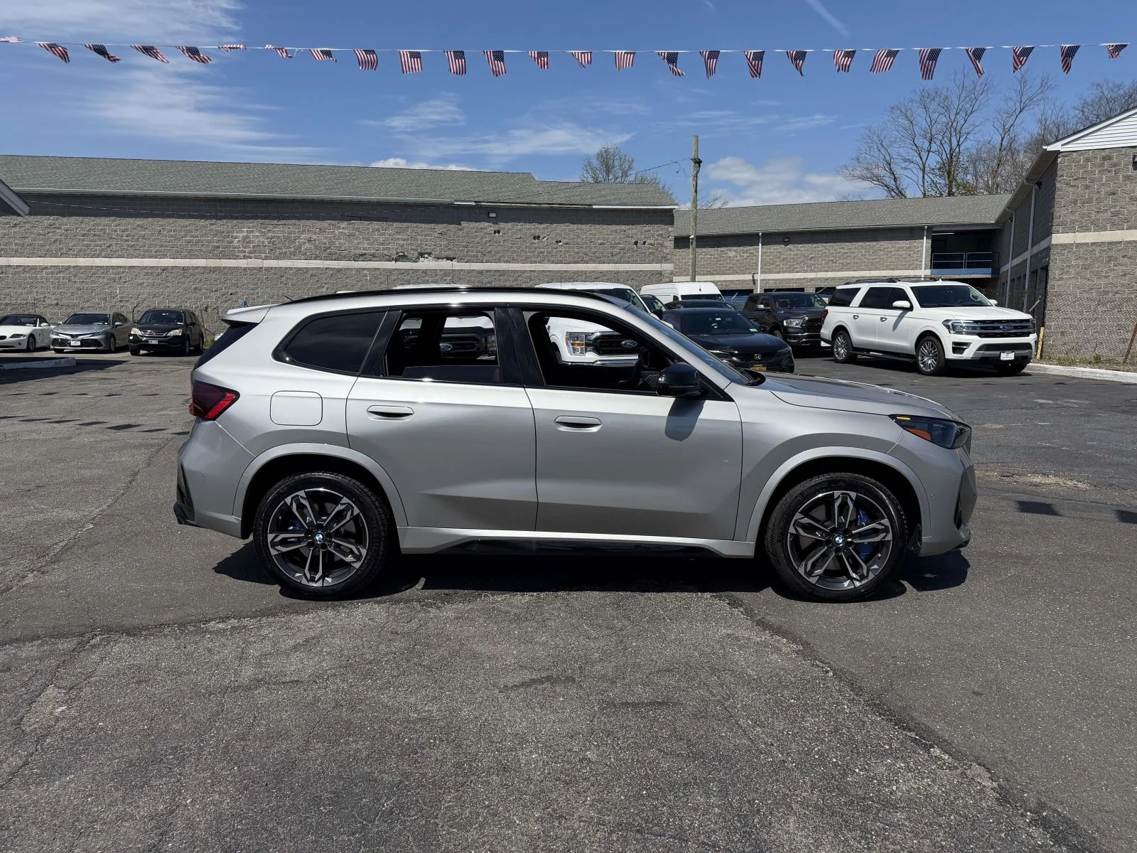 2026 BMW X1 M35i - Photo 8