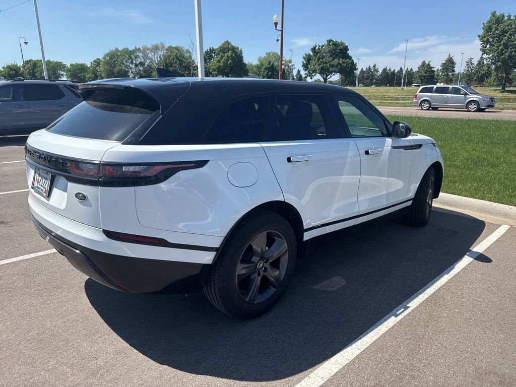 Used 2022  Land Rover P250 R-Dynamic S image 7
