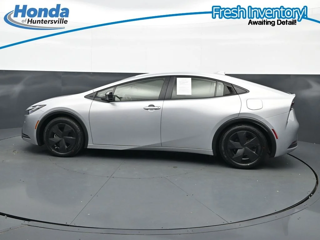 Used 2025 Cutting Edge Toyota LE image 6