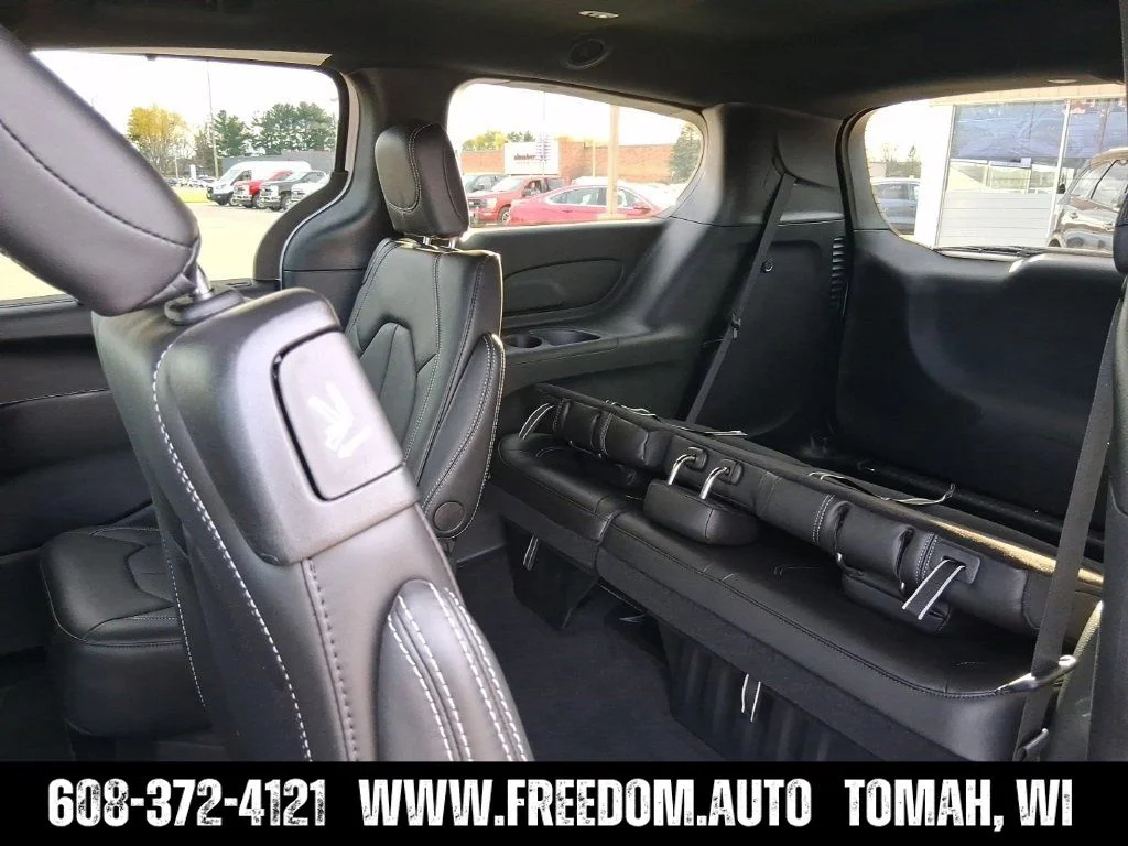 2026 Chrysler Pacifica Select - Photo 20