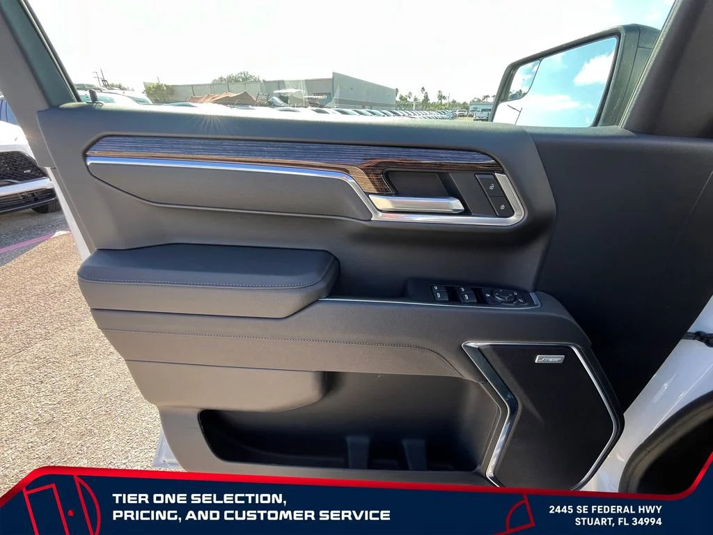 New 2026 Summit White GMC Elevation image 22