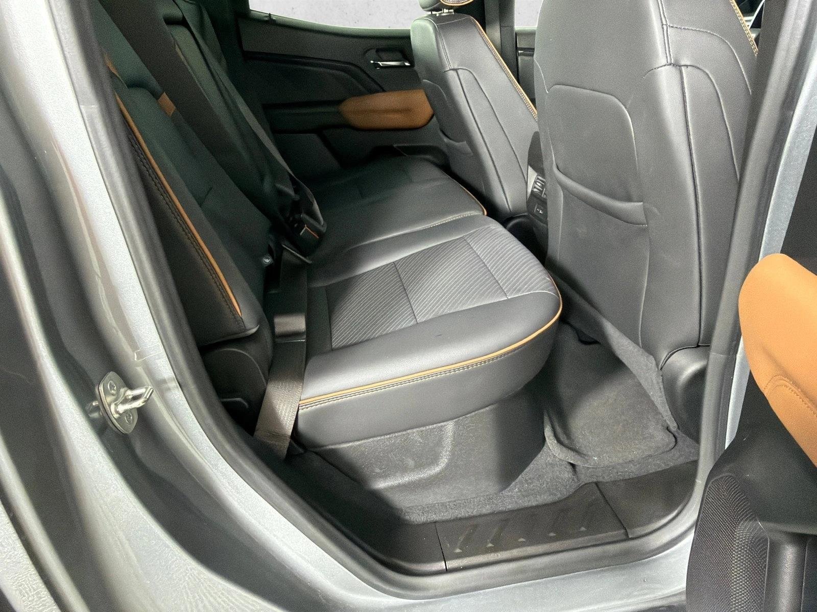 Used 2024 Sterling Metallic GMC 4WD AT4 image 15