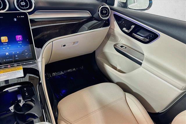 New 2026 Polar White Mercedes-Benz GLC 300 image 51