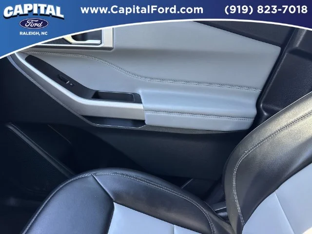 Used 2023 Silver Ford XLT image 29