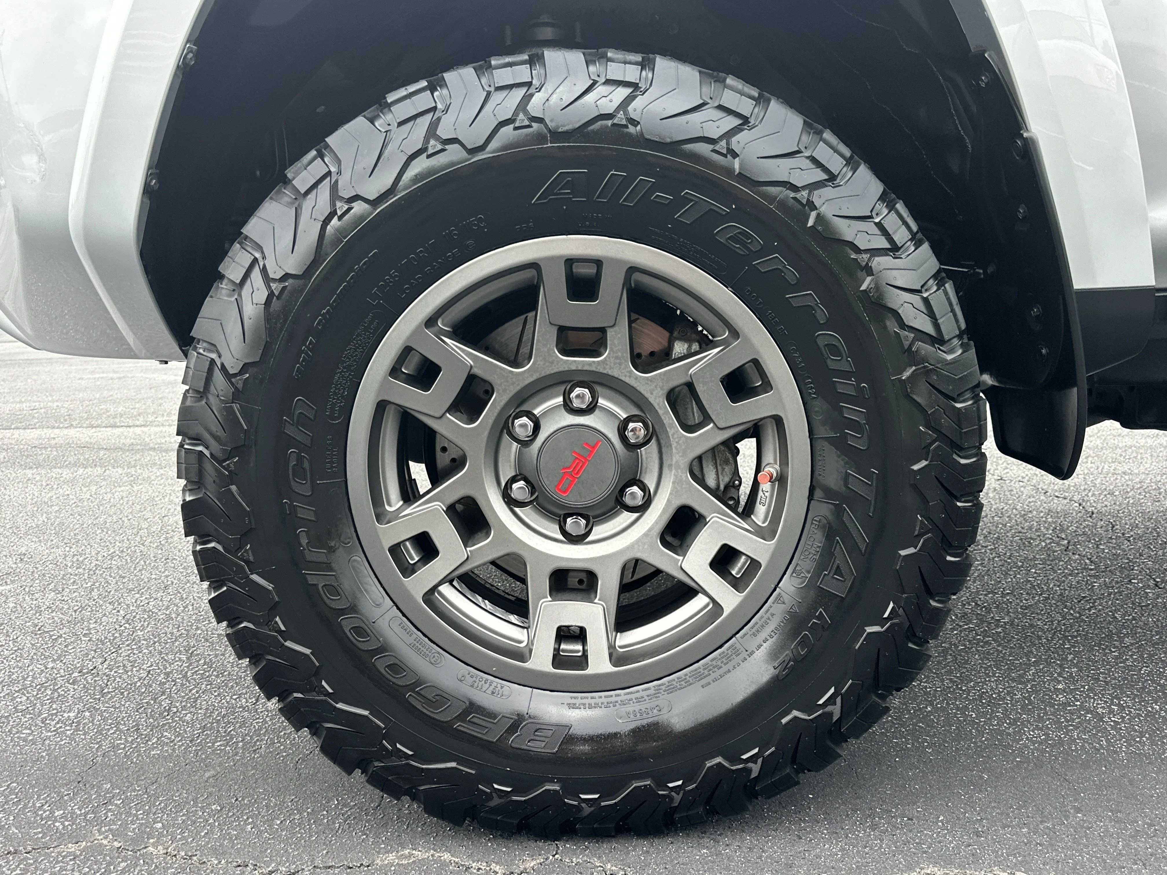 Used 2019 Classic Silver Metallic Toyota SR5 Premium image 11