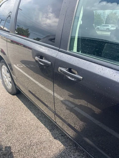 Used 2018 Gray Dodge SE image 8