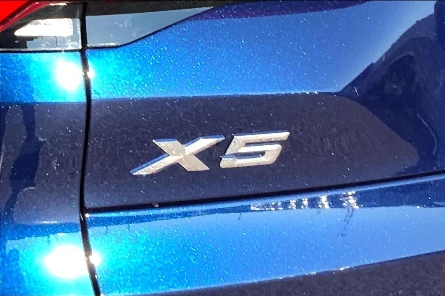 Certified Used 2025 Tanzanite Blue II Metallic BMW xDrive40i image 10