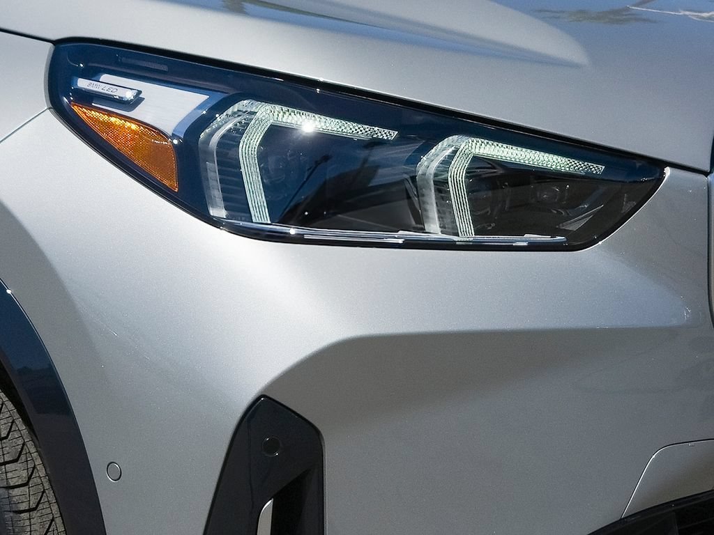 New 2026 Space Silver Metallic BMW xDrive28i image 8