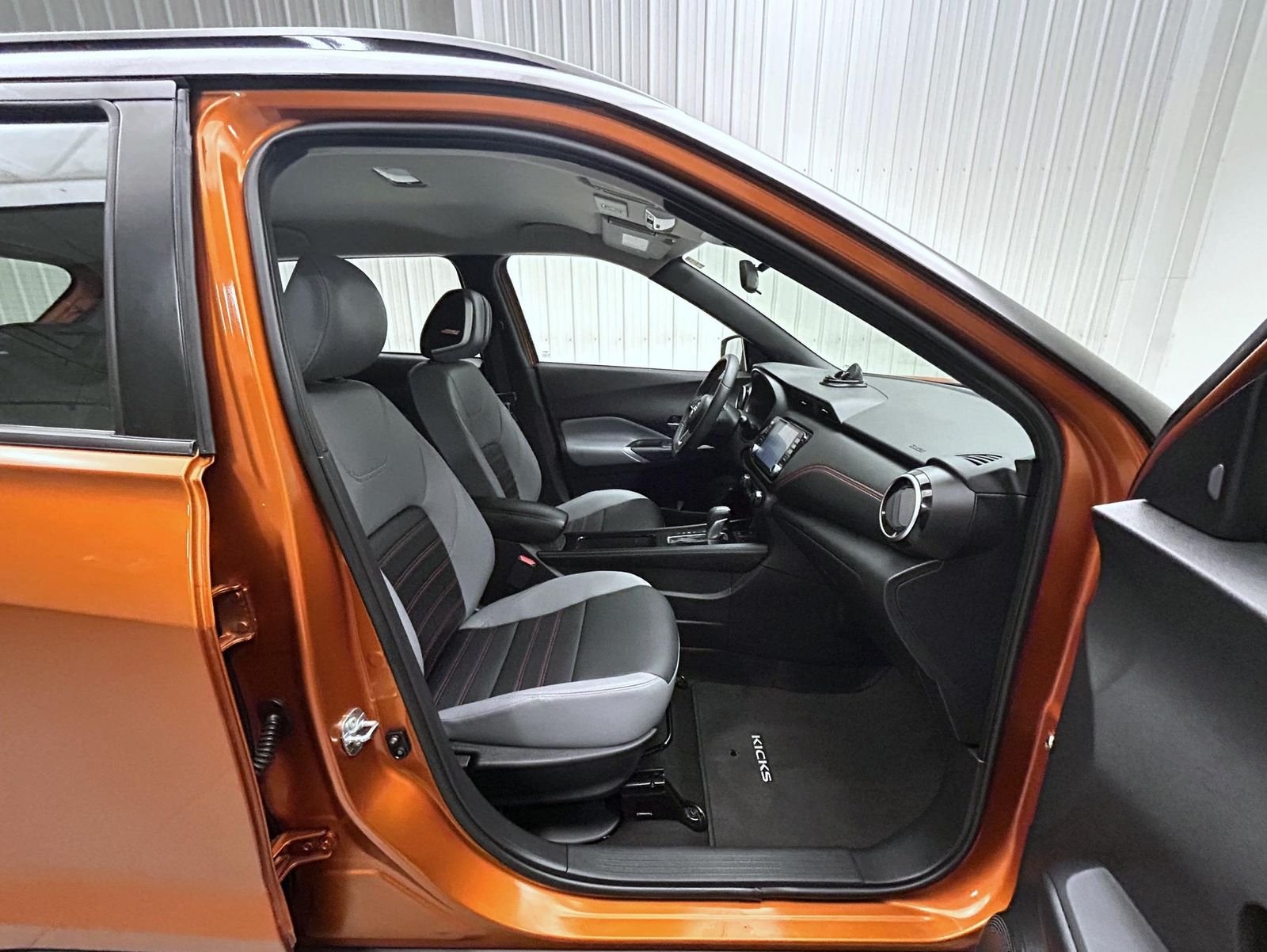 Used 2023 Orange Nissan SR image 15