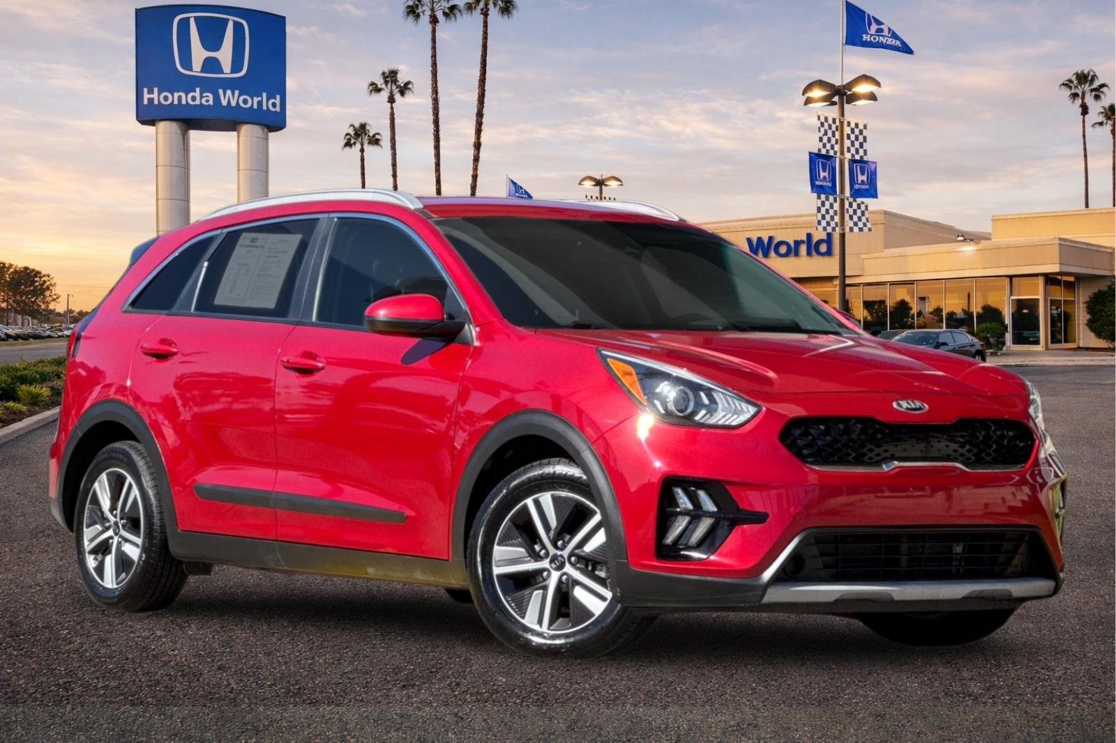 Used 2020 Kia Niro LXS with VIN KNDCB3LC4L5423069 for sale in Westminster, CA