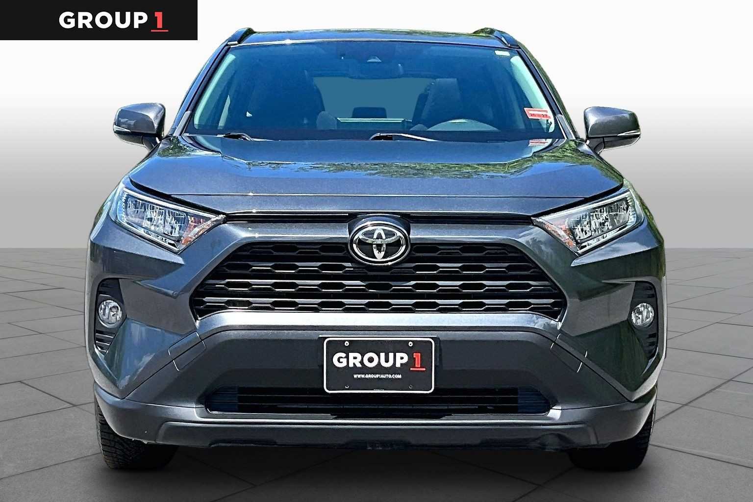 Certified Used 2020 Magnetic Gray Metallic Toyota XLE image 4