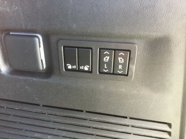2024 GMC Yukon XL Denali - Photo 26