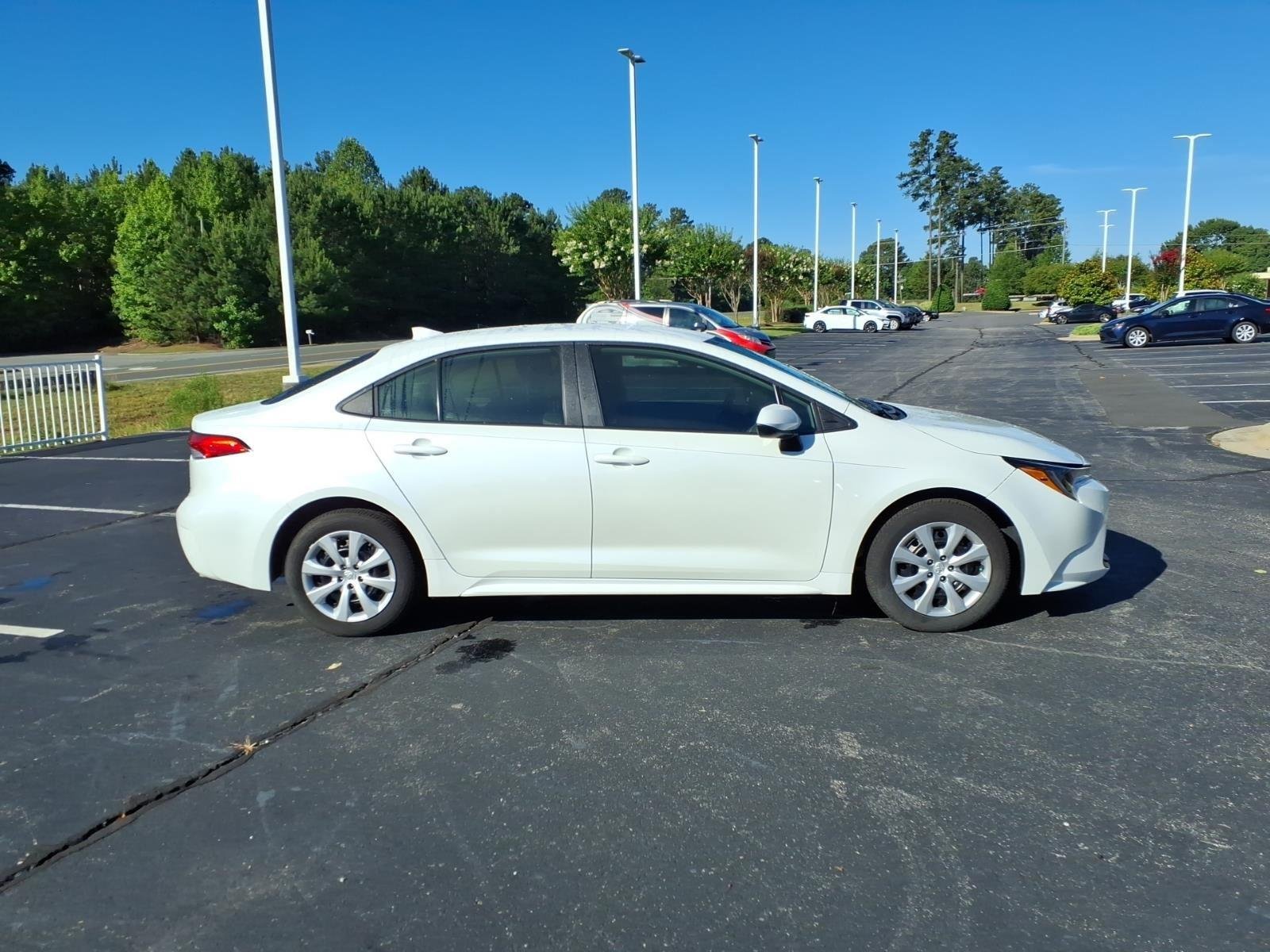 Used 2026 Wind Chill Pearl Toyota LE image 9