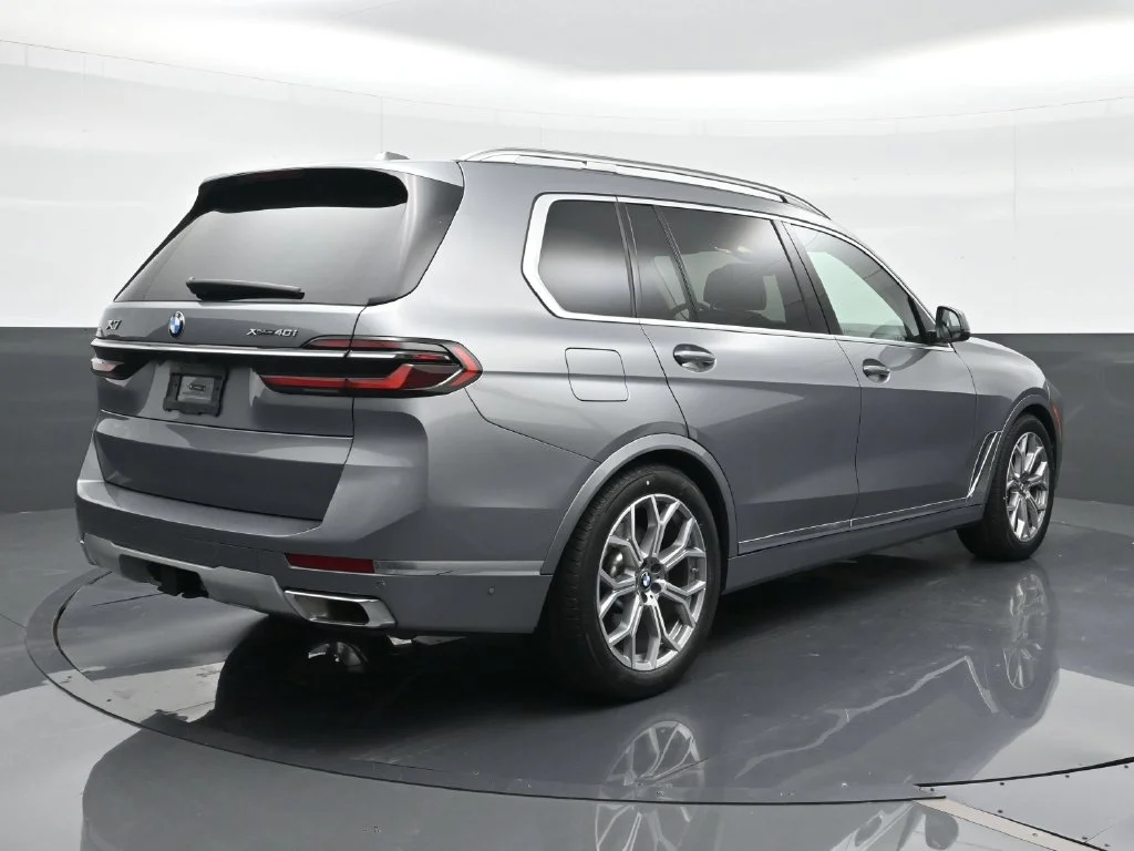 2025 BMW X7 40i - Photo 14