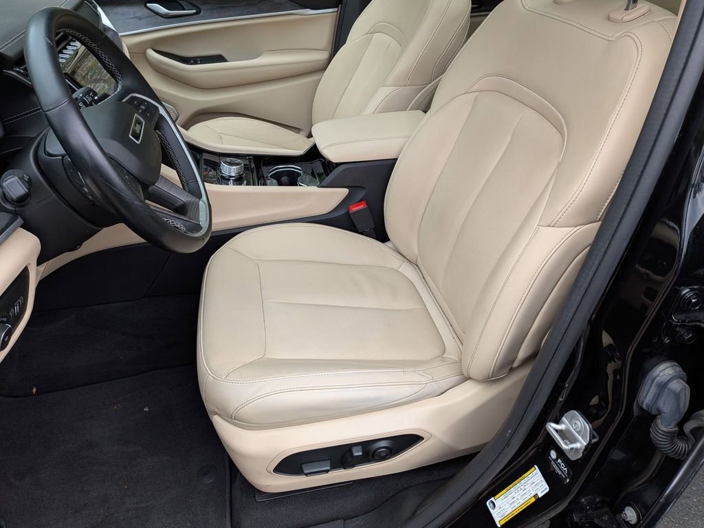 Used 2022 Black Jeep Limited image 25