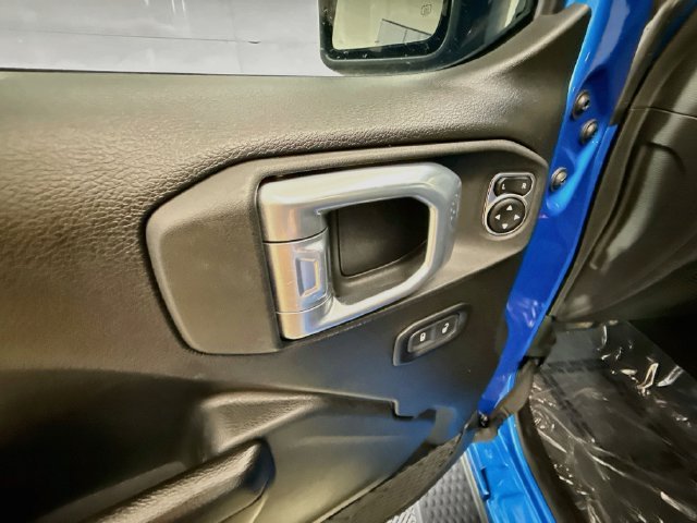 Used 2021 Blue Jeep Unlimited Sport Altitude image 32