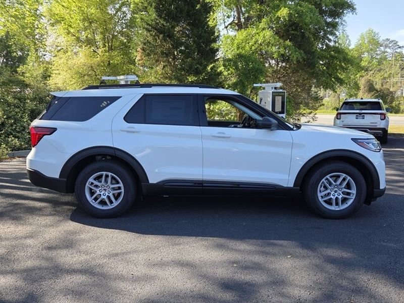 New 2026 Star White Metallic Tri-Coat Ford Active image 16