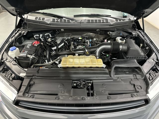 Used 2019  Ford XL image 19