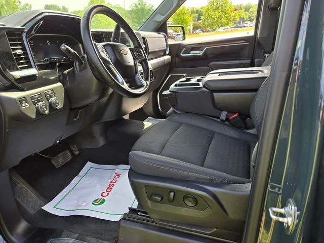 Used 2025 Gray Chevrolet LT image 10