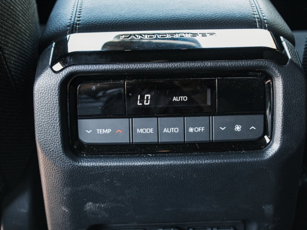 Used 2025  Toyota  image 24