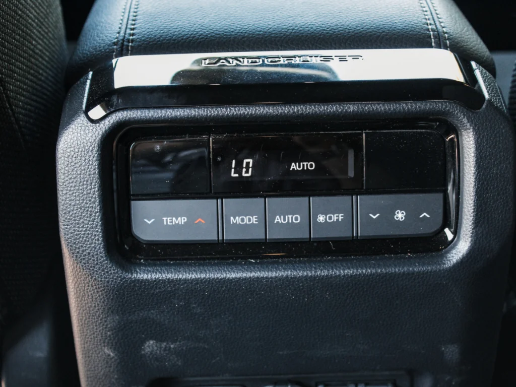 Used 2025  Toyota  image 24