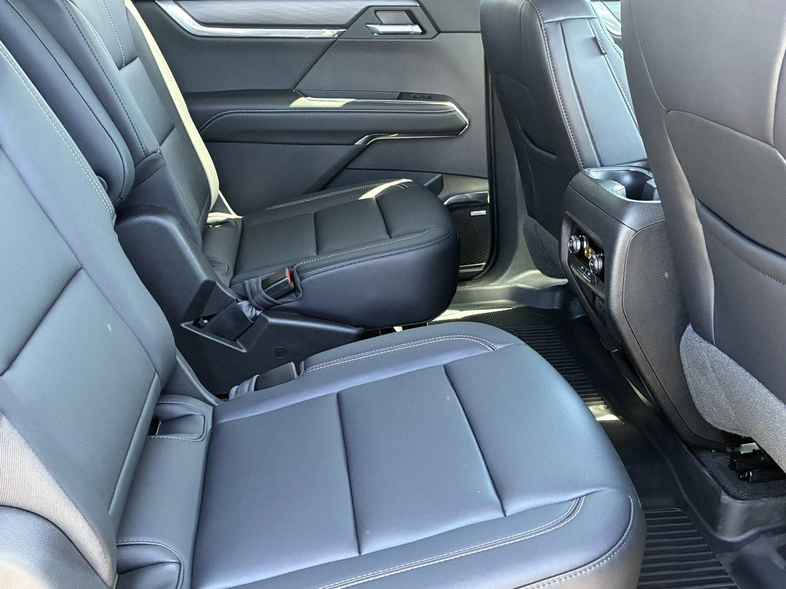 New 2026 Ebony Twilight Metallic GMC Elevation image 13