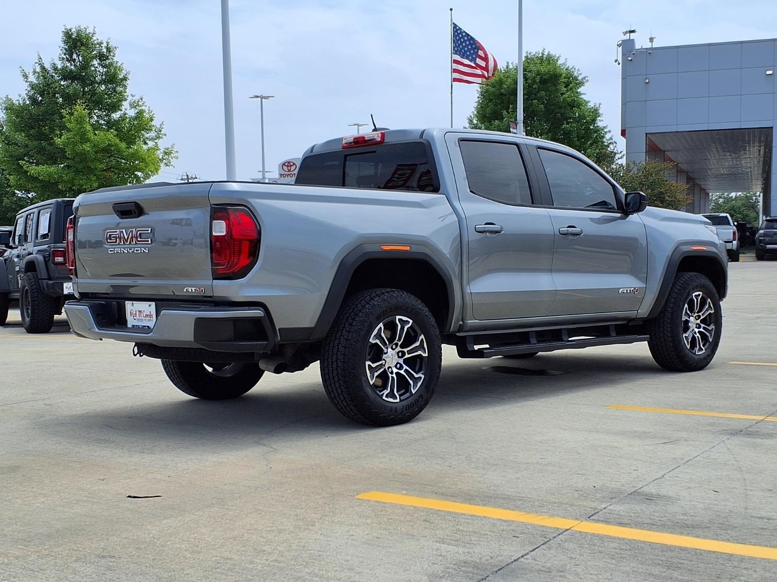 Used 2023 Sterling Metallic GMC 4WD AT4 image 5