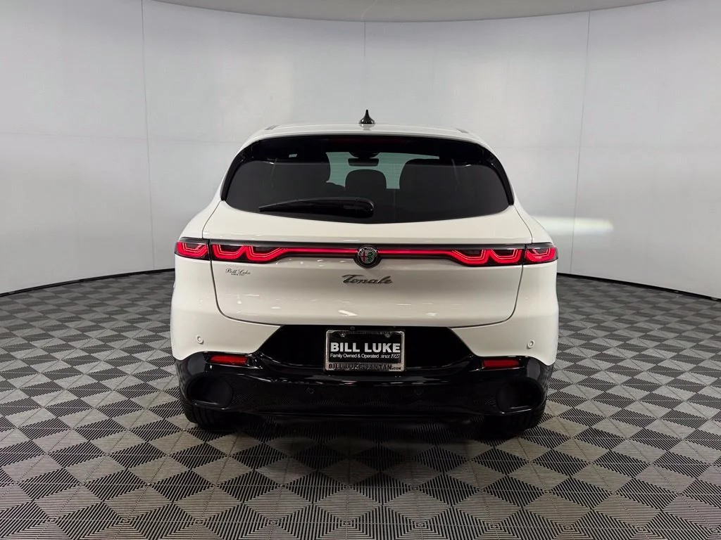 Certified Used 2025 White Alfa Romeo Base image 8