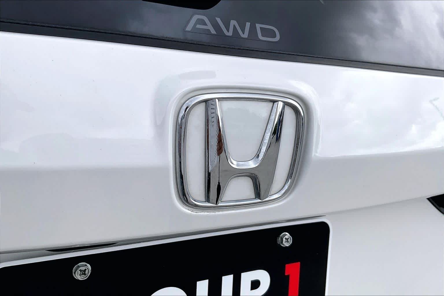 Used 2026 Platinum White Pearl Honda Sport Touring image 31