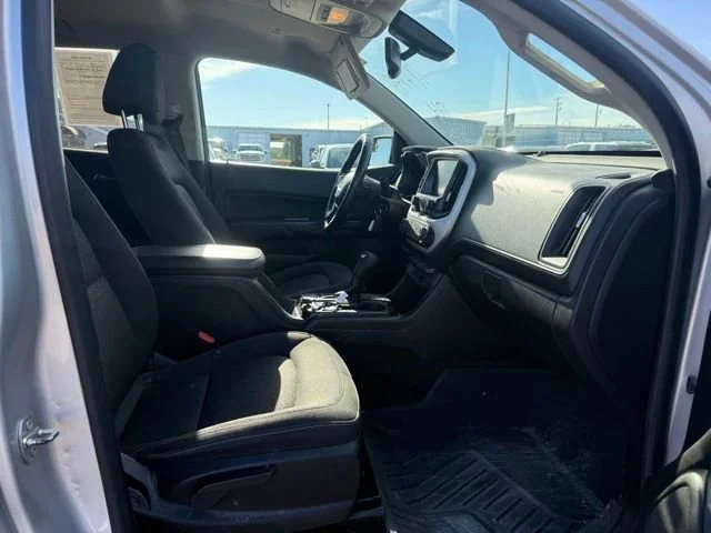 Used 2018 QUICKSILVER METALLIC GMC 2WD SLE image 24