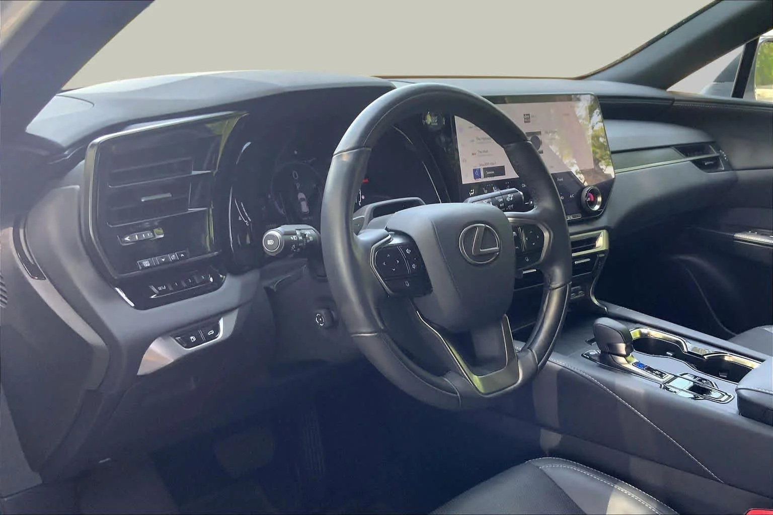 Used 2023 Eminent White Pearl Lexus Premium Plus image 16