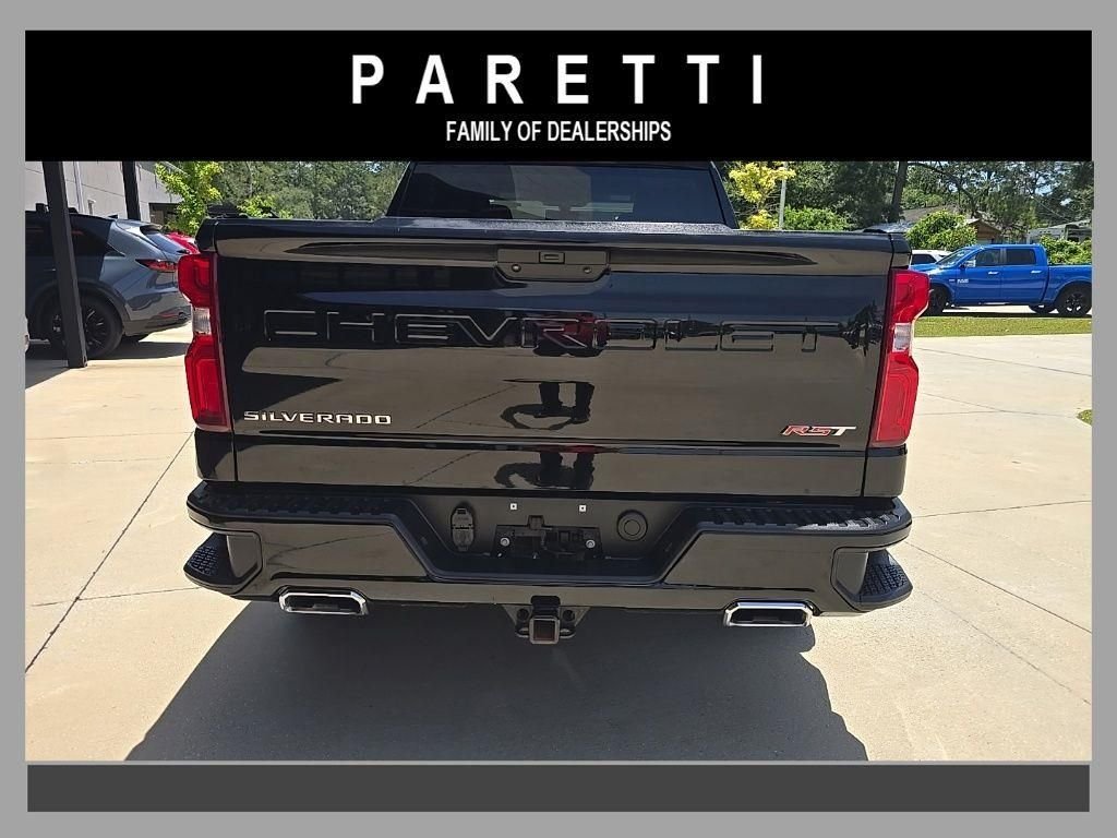 Used 2021 Black Chevrolet RST image 17