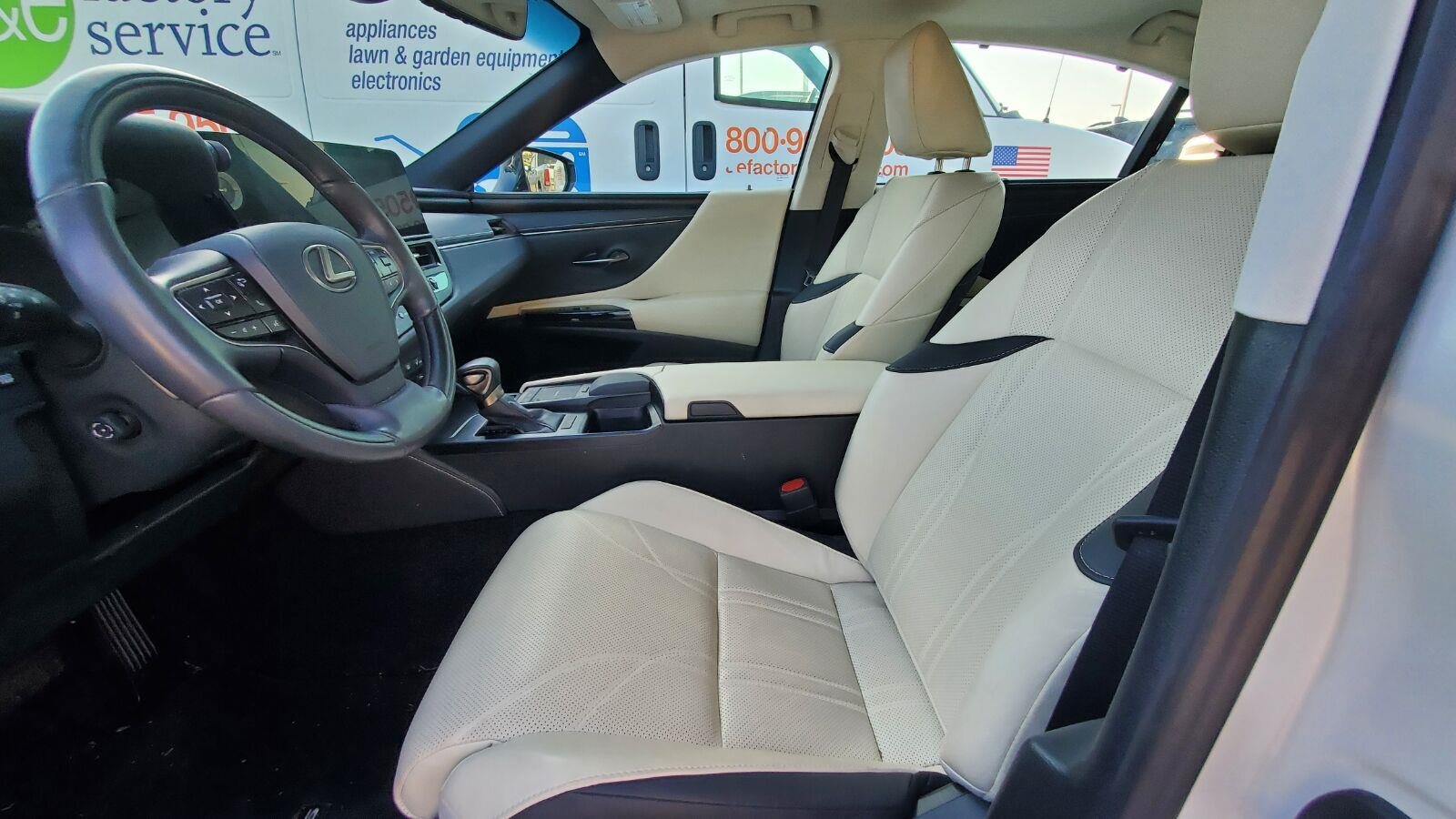 Used 2022 Eminent White Pearl Lexus ES 350 Ultra Luxury image 3