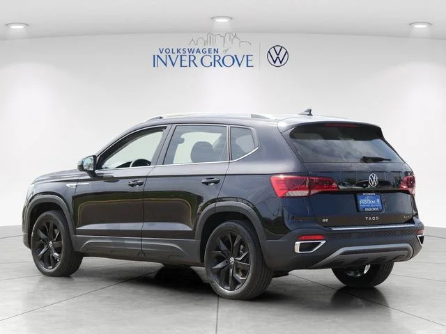 Used 2023 Deep Black Volkswagen 1.5T SE image 5