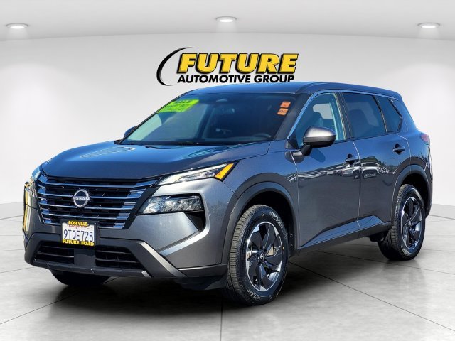 Used 2025 Gray Nissan SV image 8