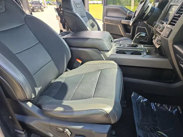 Used 2020  Ford Raptor image 11