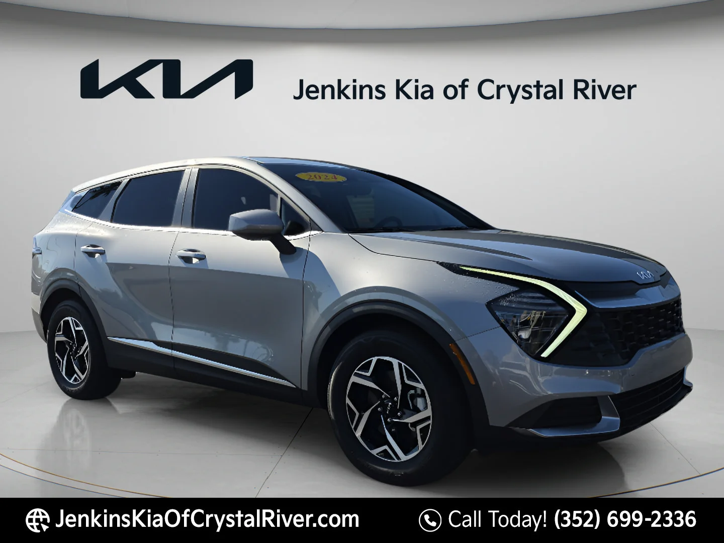 Used 2025 Steel Gray Kia LX image 2