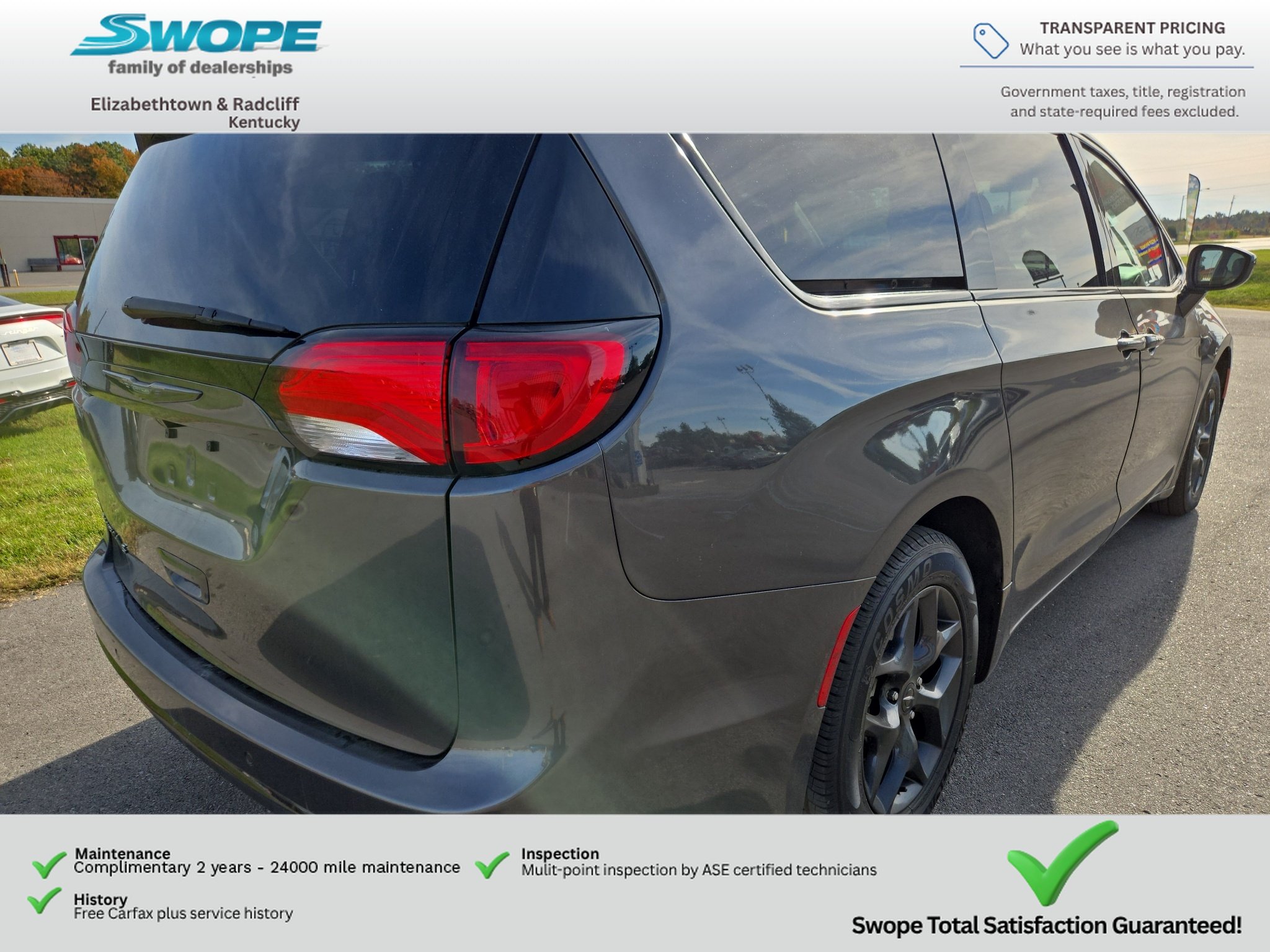 Used 2018 Granite Crystal Metallic Clearcoat Chrysler Touring L image 7