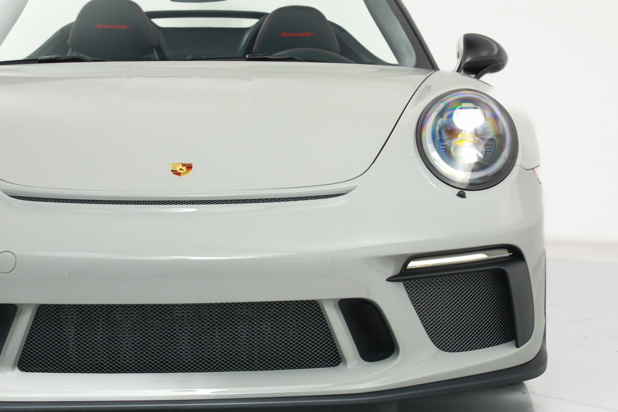 Used 2019 Chalk Porsche Speedster image 12