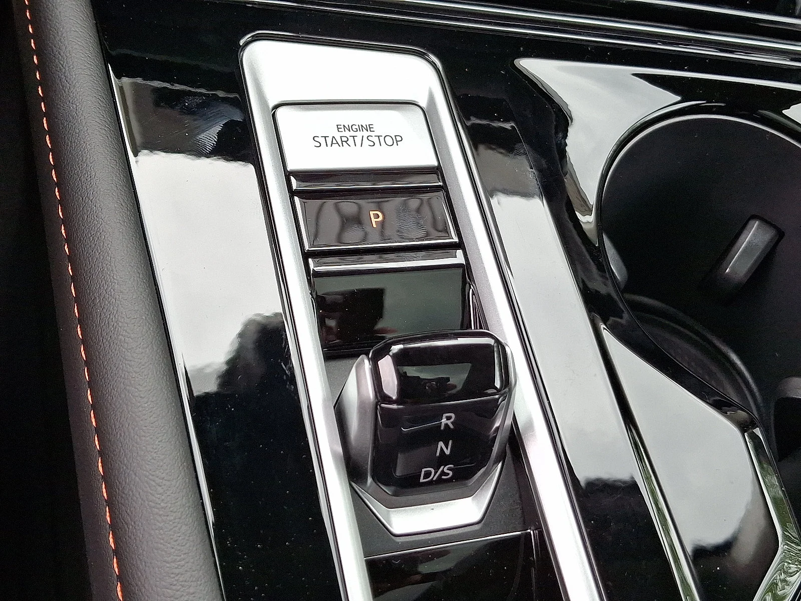 New 2026 Pure Gray Volkswagen 2.0T Peak Edition image 12