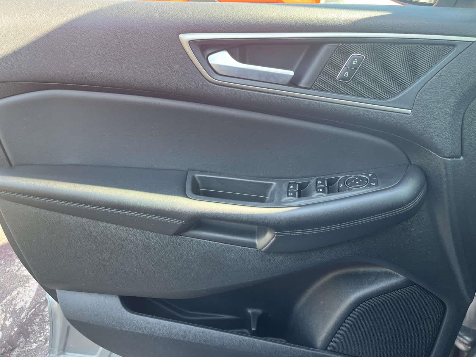Used 2024 Sil/silver Ford SEL image 32