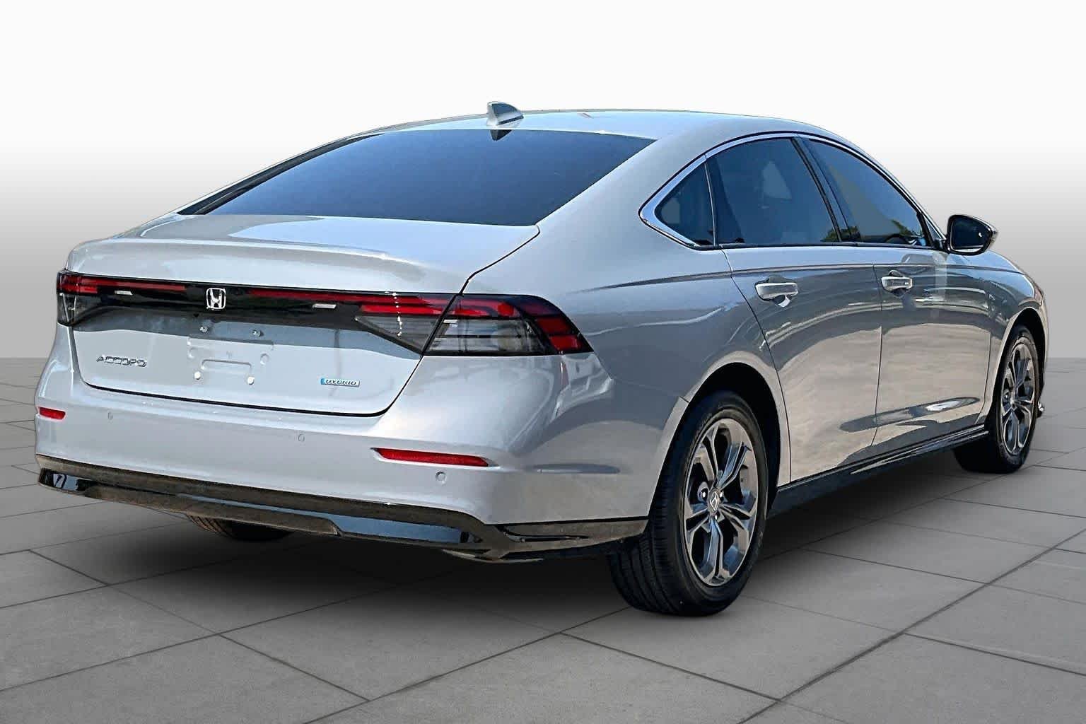 Certified Used 2025 Urban Gray Pearl Honda HYBRID EX-L image 13