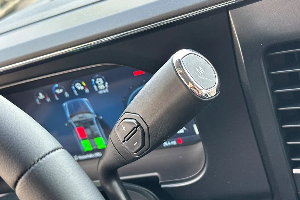New 2025 Blue Metallic Ford F-250® Lariat® image 21