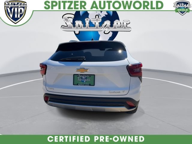 Used 2024 Summit White Chevrolet LT image 8