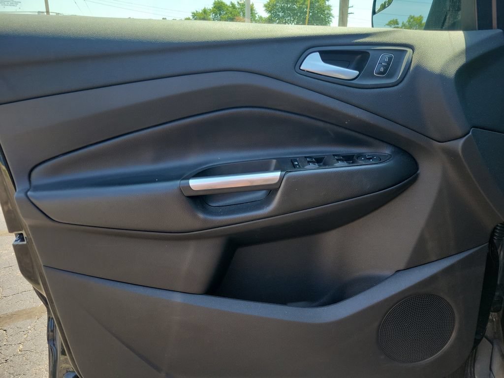 Used 2019 Black Ford SE image 15