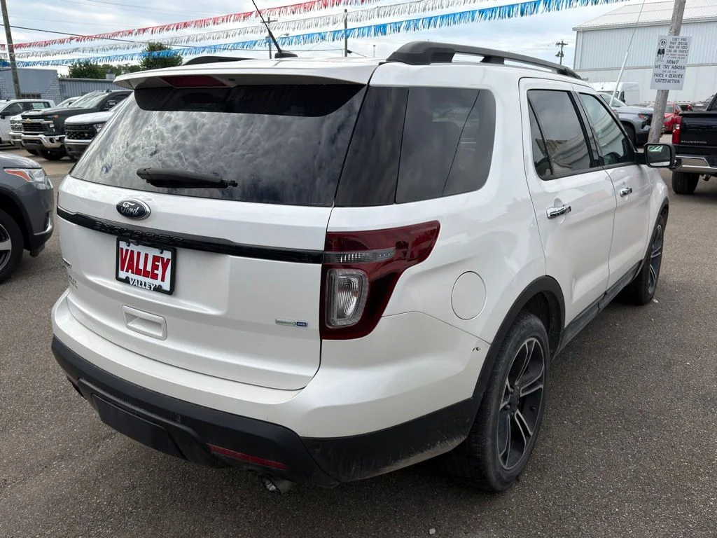 Used 2014 White Ford Sport image 11