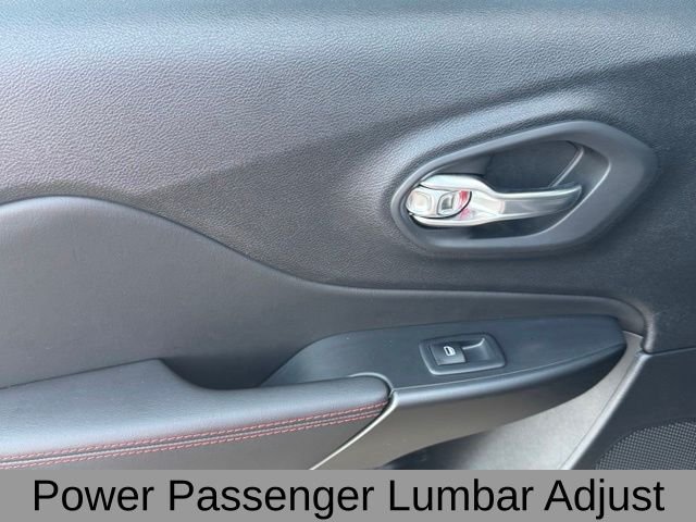 Used 2022 Black Jeep Trailhawk image 19