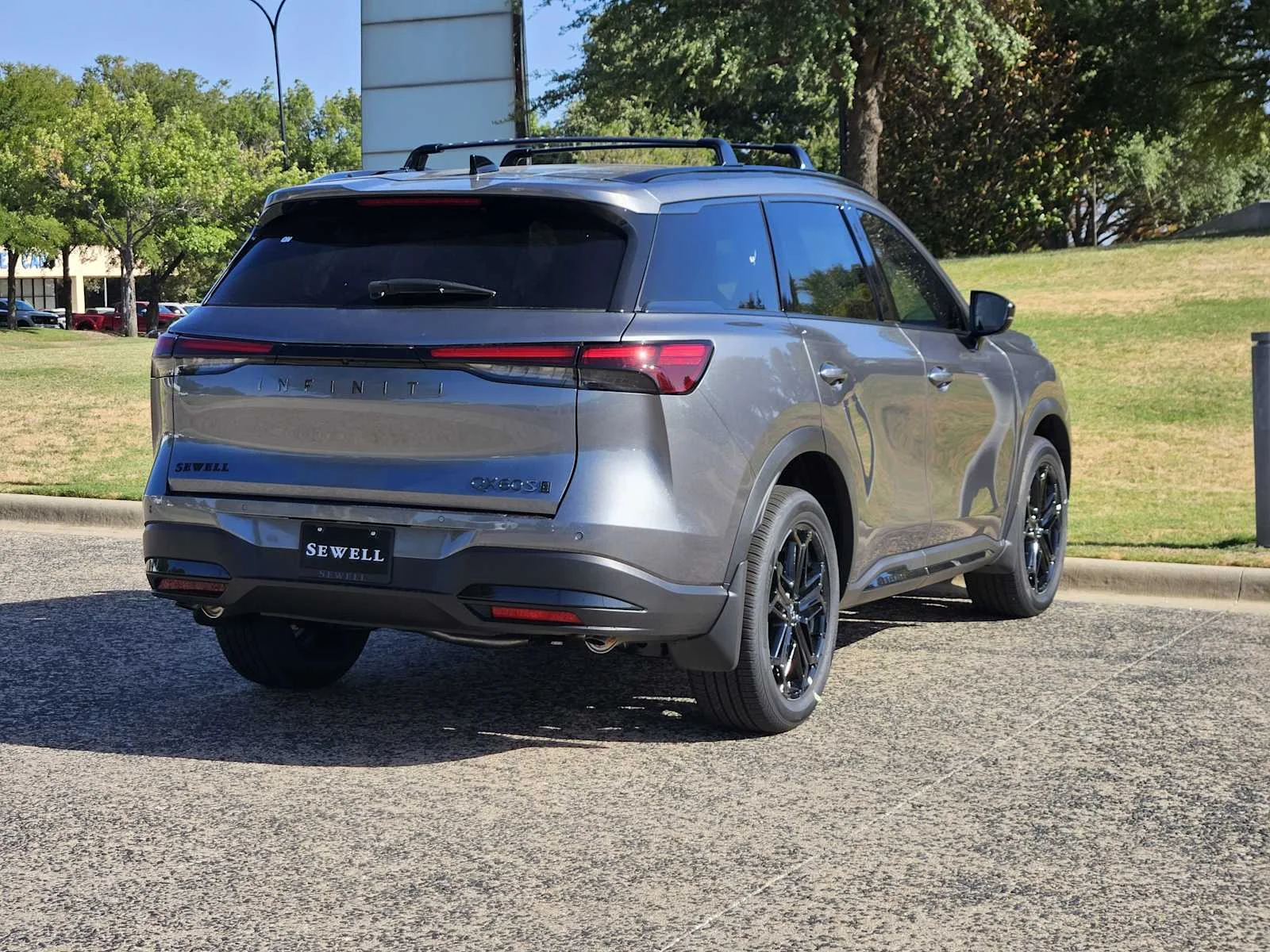 New 2027 GRAPHITE SHADOW INFINITI Sport AWD image 4