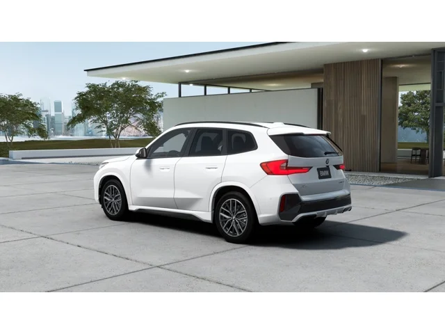 New 2027 Alpine White BMW  image 2