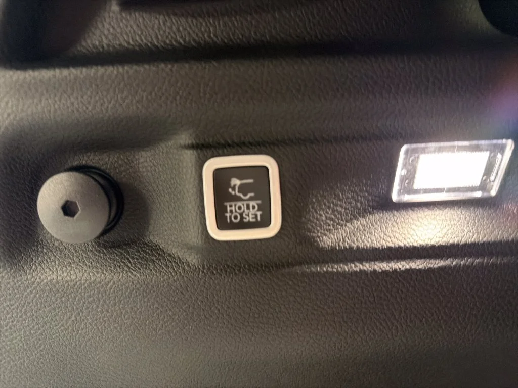 New 2027 Gray Jeep Limited image 11
